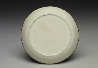 图片[2]-Dish with incised chi-dragon pattern in white glaze, Ding ware, Song dynasty (960-1279)-China Archive